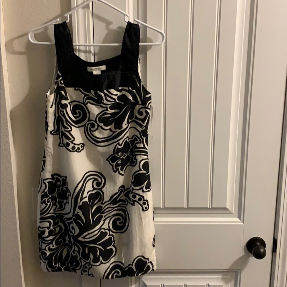 White House | Black Market cocktail dress